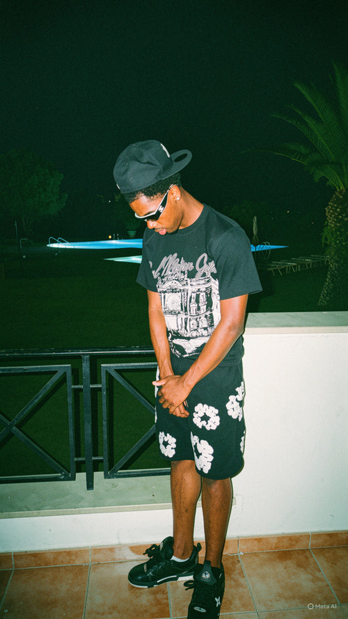 GRAND ENTRANCE BLACK ACID WASH TEE